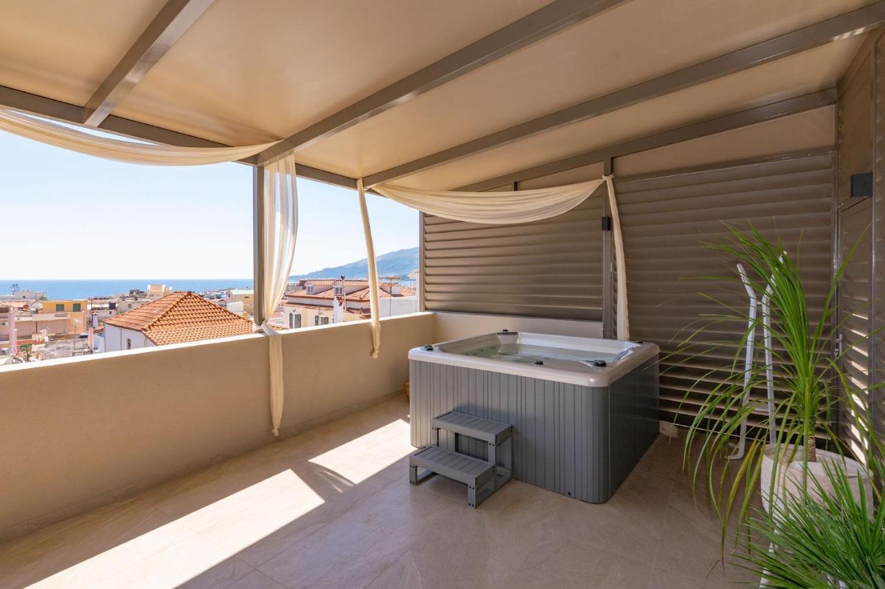 Vedi Town Luxury Apartment Zakynthos Buitenkant foto