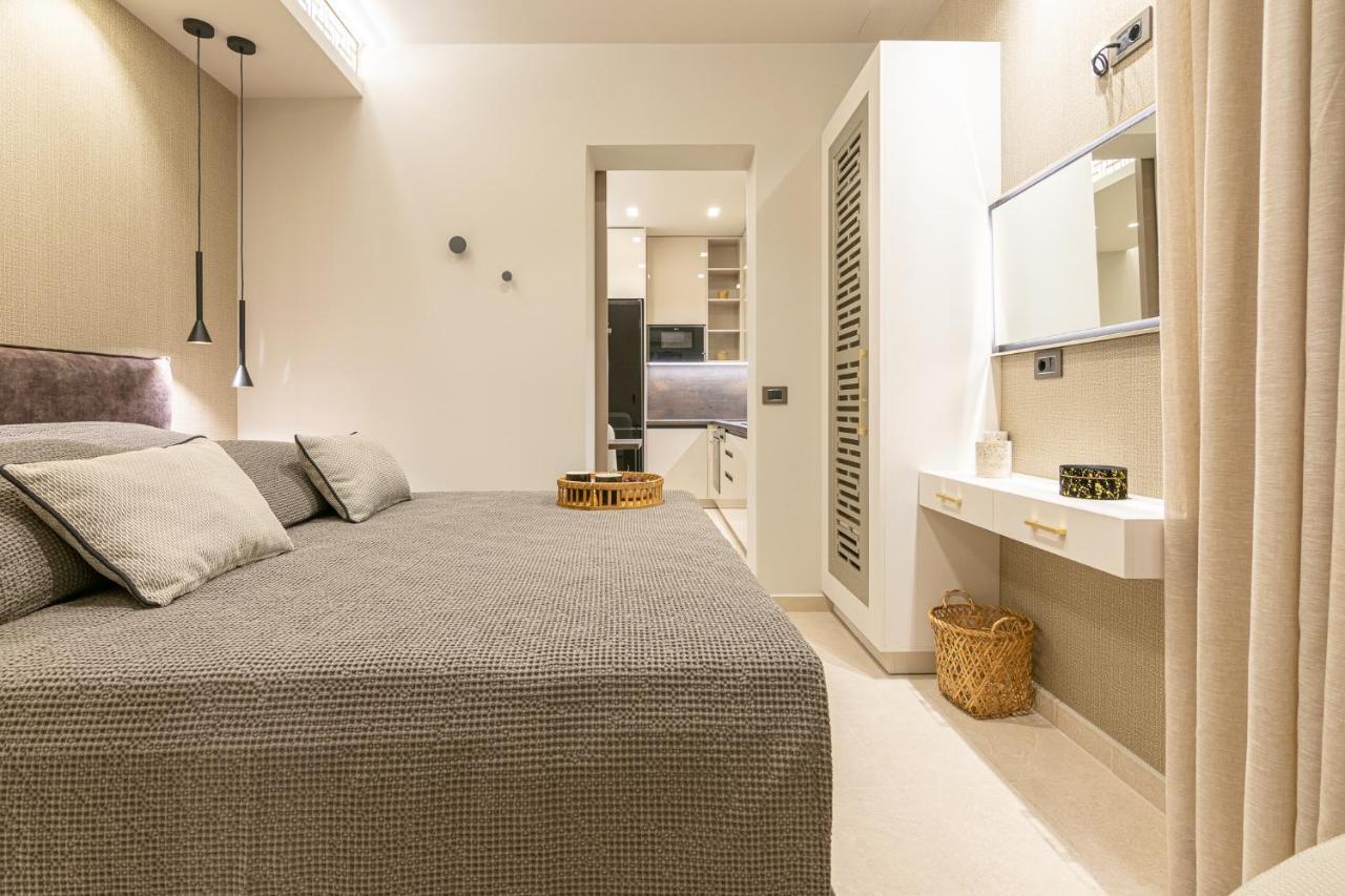 Vedi Town Luxury Apartment Zakynthos Buitenkant foto